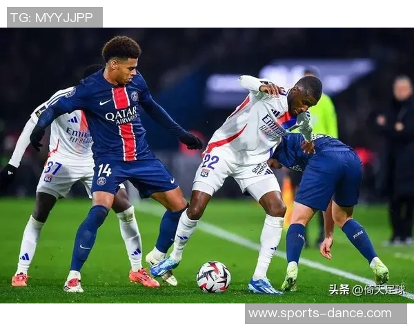 意甲激情对决曼联大胜尤文图斯帽子戏法点燃全场热情